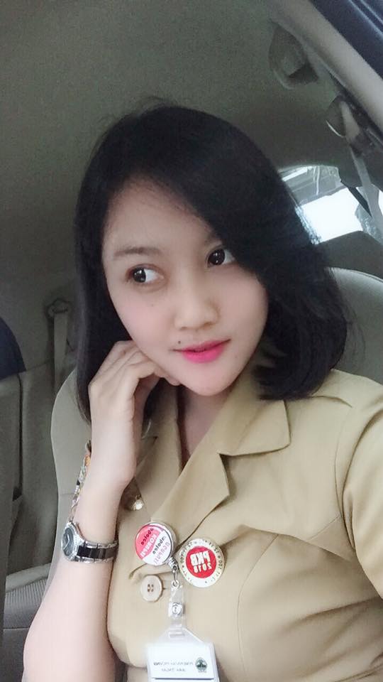 Viral Yandex Viral Kisah Cinta Bu Guru SMA dengan Muridnya